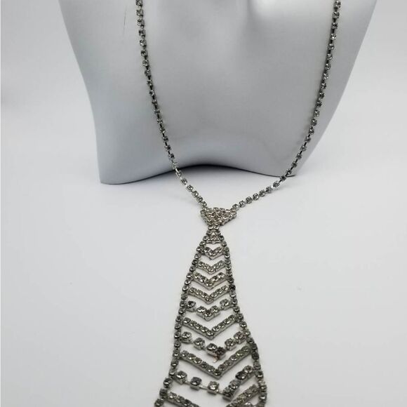 Avril Lavigne 2000 nostalgia crystal tie necklace y2k punk pop - Picture 1 of 3